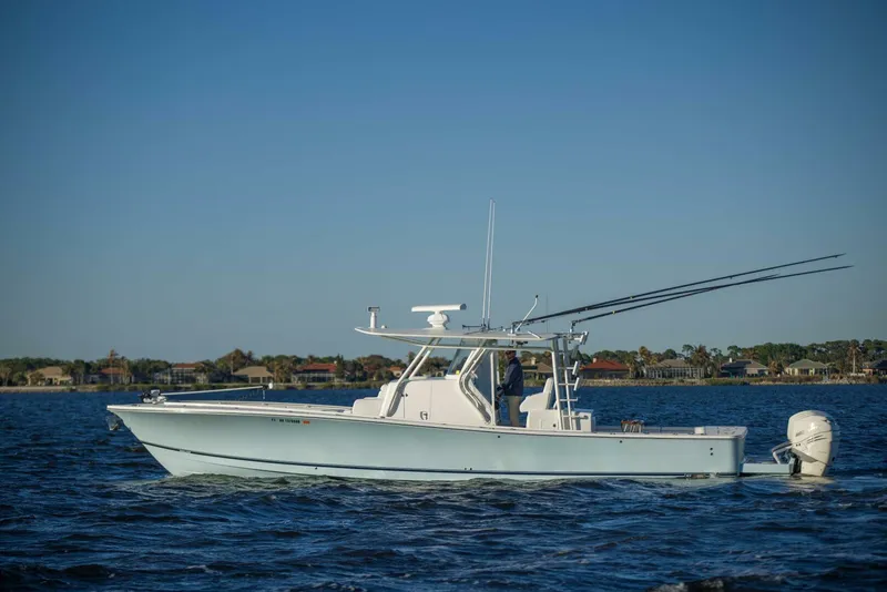 Slide: The Image of Regulator Marine 41 Center Console 2016 - 42