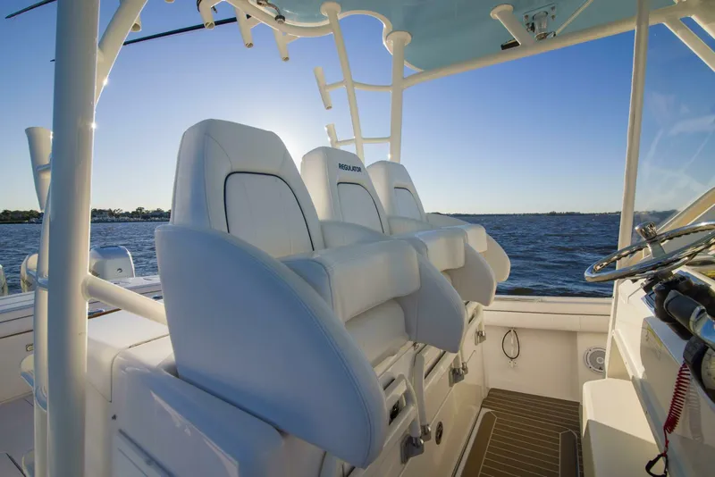 Slide: The Image of Regulator Marine 41 Center Console 2016 - 7