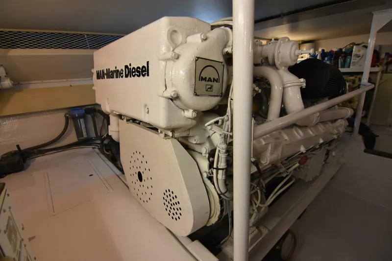 Slide: The Image of Viking 58 Convertible 1999 - 39