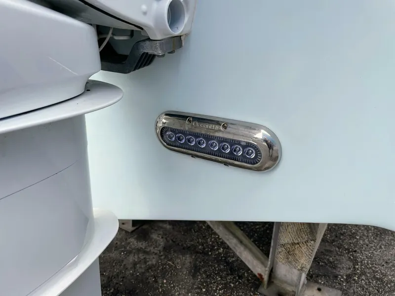 Slide: The Image of Sea Fox 328 Commander 2019 - 10
