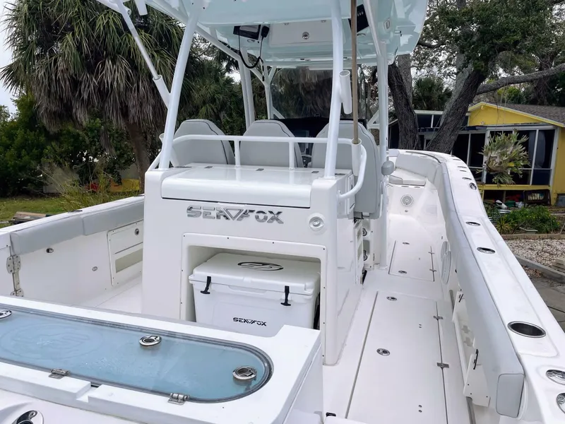 Slide: The Image of Sea Fox 328 Commander 2019 - 16