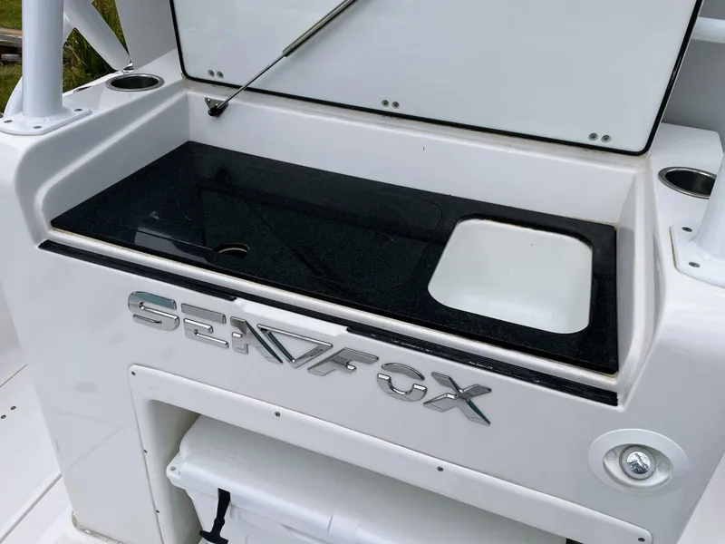 Slide: The Image of Sea Fox 328 Commander 2019 - 26