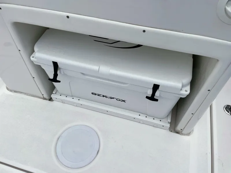 Slide: The Image of Sea Fox 328 Commander 2019 - 27