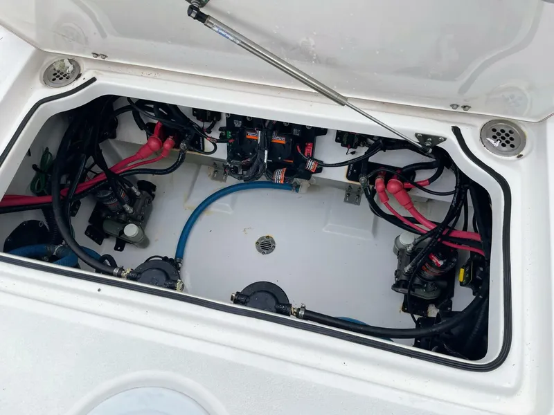 Slide: The Image of Sea Fox 328 Commander 2019 - 32