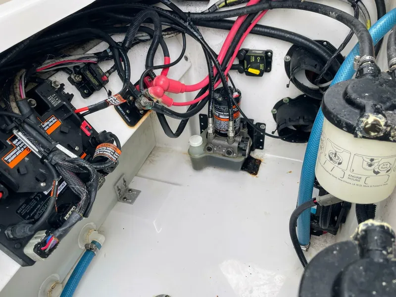 Slide: The Image of Sea Fox 328 Commander 2019 - 34