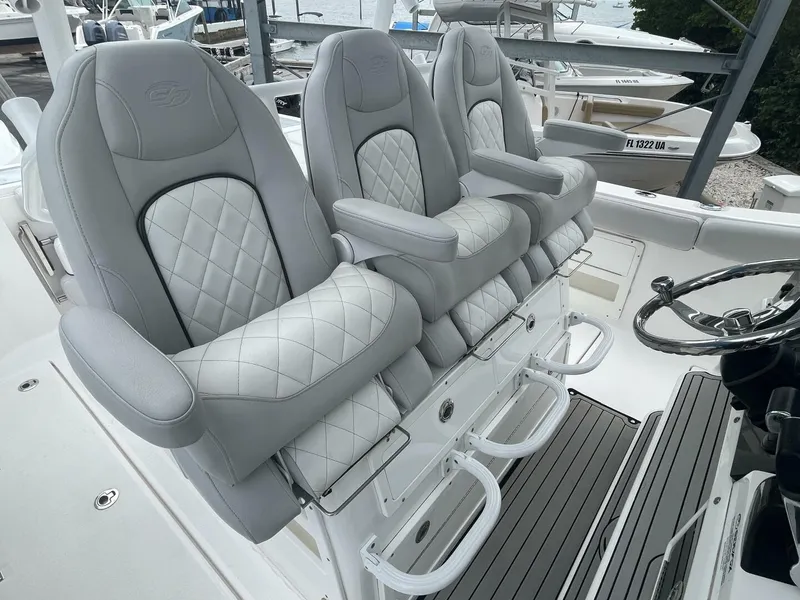 Slide: The Image of Sea Fox 328 Commander 2019 - 43