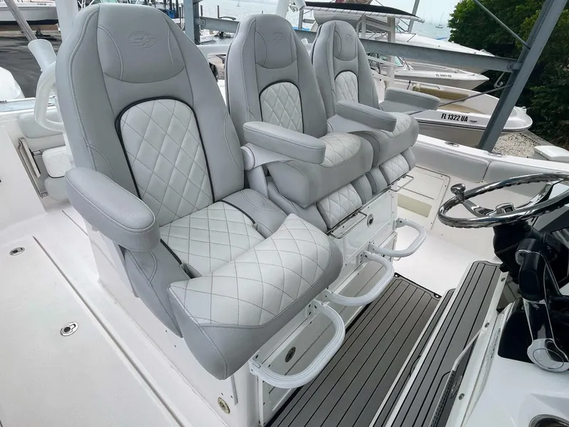 Slide: The Image of Sea Fox 328 Commander 2019 - 44