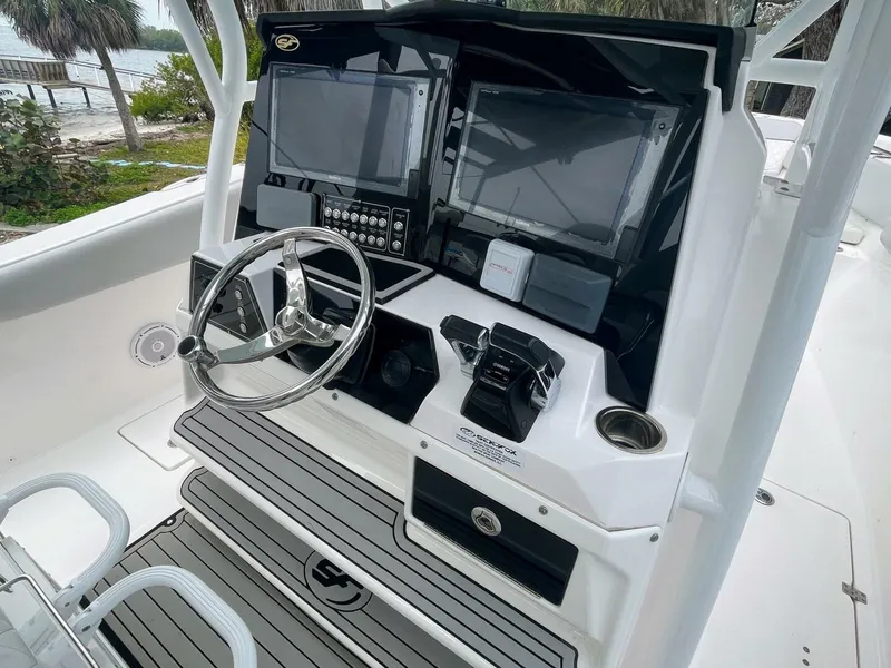 Slide: The Image of Sea Fox 328 Commander 2019 - 45
