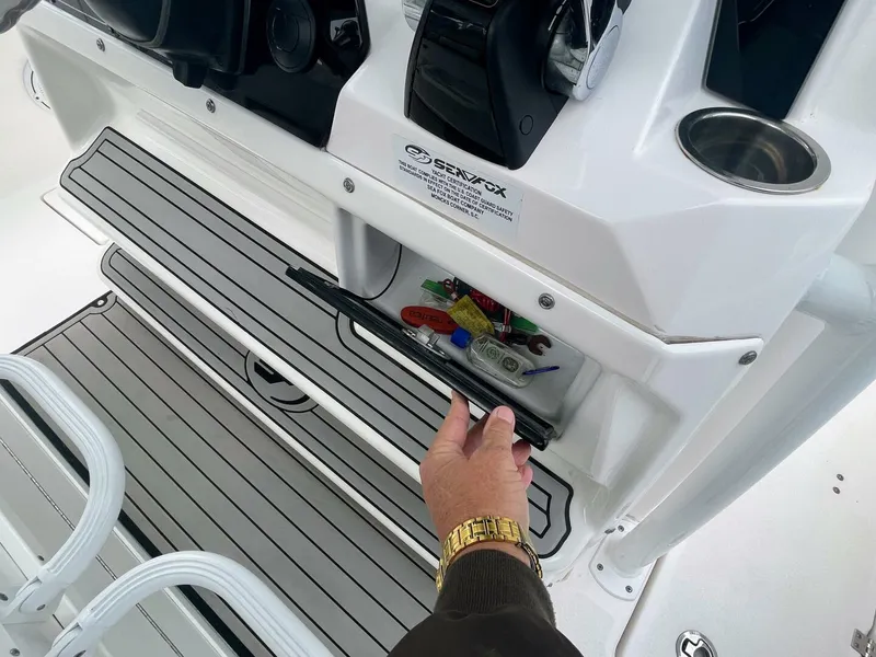 Slide: The Image of Sea Fox 328 Commander 2019 - 46