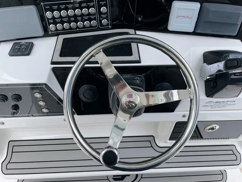 Slide: The Image of Sea Fox 328 Commander 2019 - 47