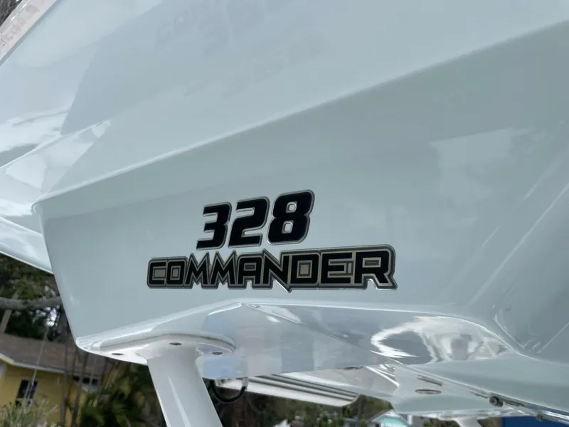 Slide: The Image of Sea Fox 328 Commander 2019 - 61