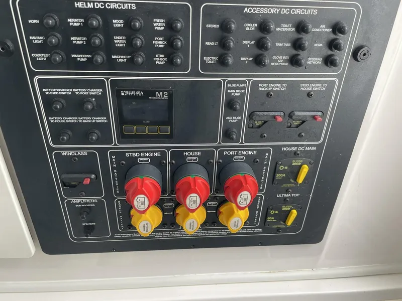 Slide: The Image of Sea Fox 328 Commander 2019 - 76