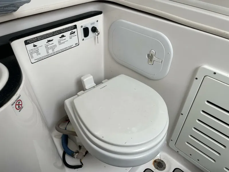 Slide: The Image of Sea Fox 328 Commander 2019 - 79