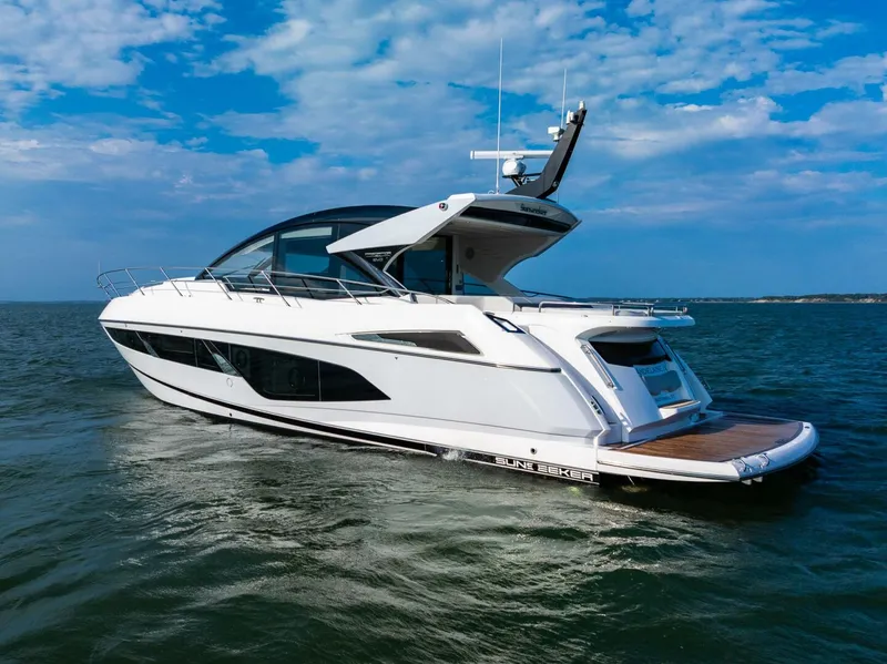 Slide: The Image of Sunseeker Predator 60 EVO 2021 - 2