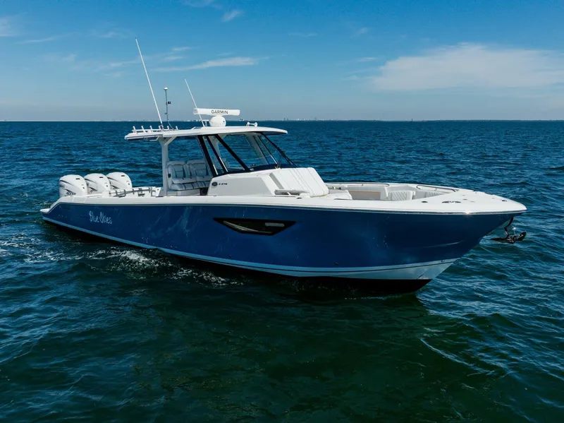 Slide: The Image of Pursuit S 378 Sport 2022 - 2