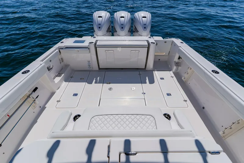Slide: The Image of Pursuit S 378 Sport 2022 - 36