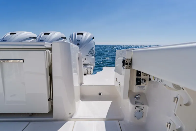 Slide: The Image of Pursuit S 378 Sport 2022 - 43