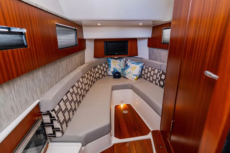 Slide: The Image of Pursuit S 378 Sport 2022 - 51