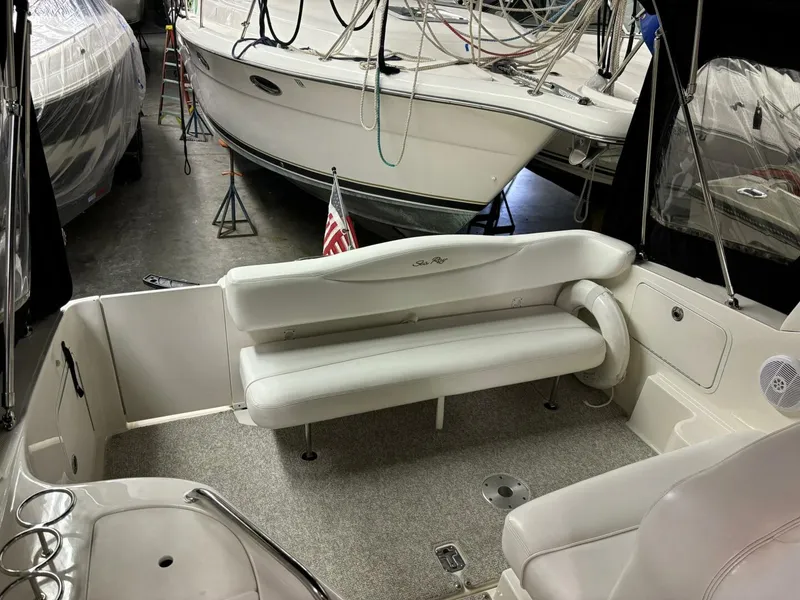 Slide: The Image of Sea Ray 280 sundancer 2007 - 11
