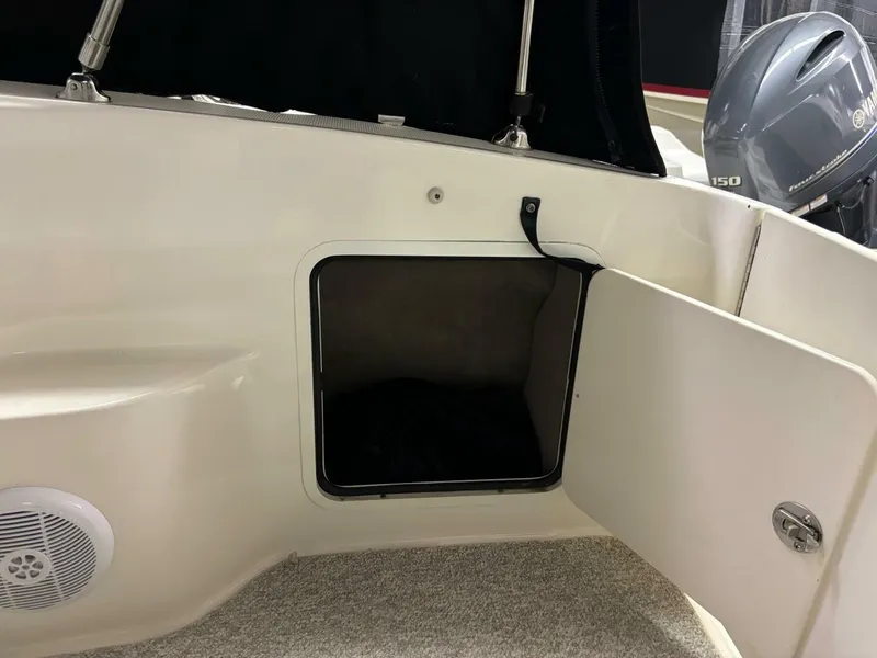 Slide: The Image of Sea Ray 280 sundancer 2007 - 29