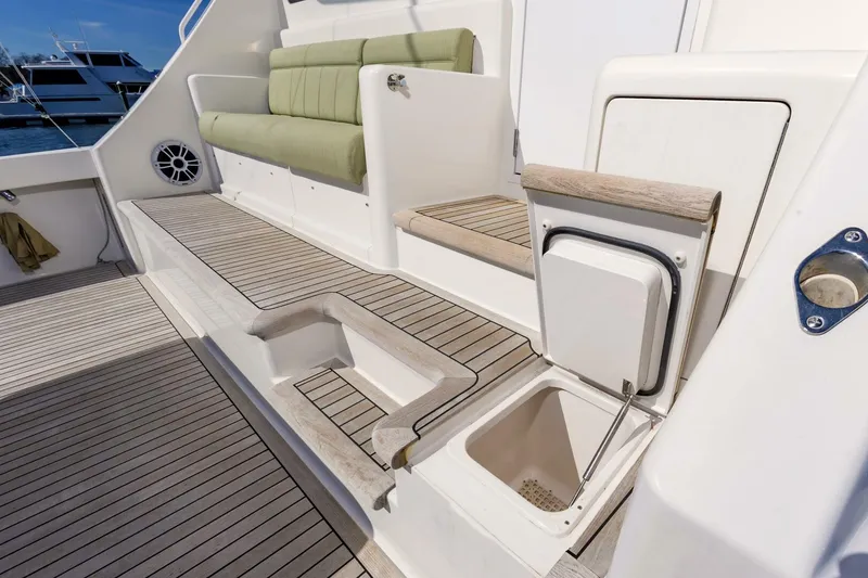 Slide: The Image of Viking 52 Sport Coupe 2010 - 17
