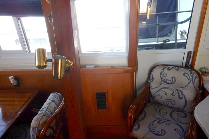 Slide: The Image of Mainship 430 Trawler 2002 - 37