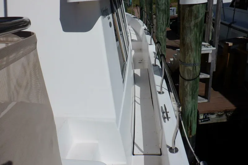 Slide: The Image of Mainship 430 Trawler 2002 - 6