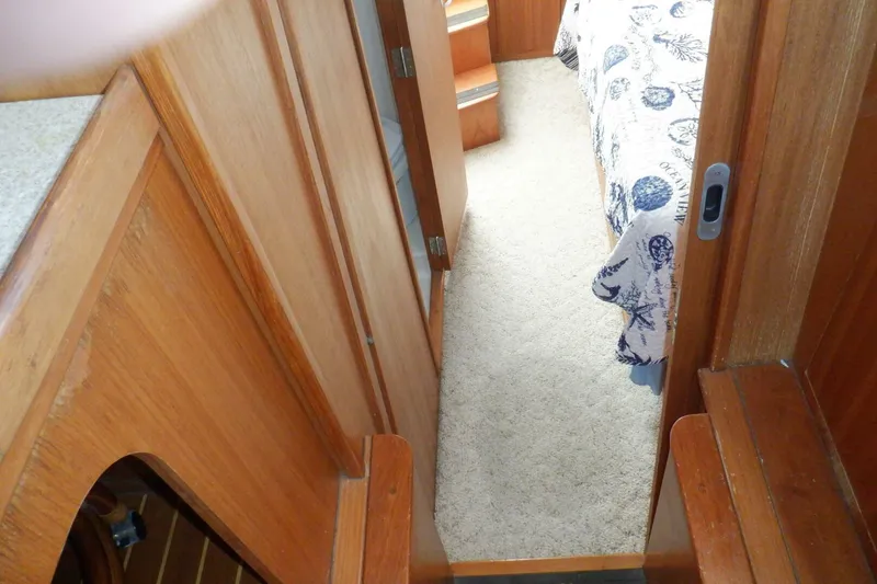 Slide: The Image of Mainship 430 Trawler 2002 - 62