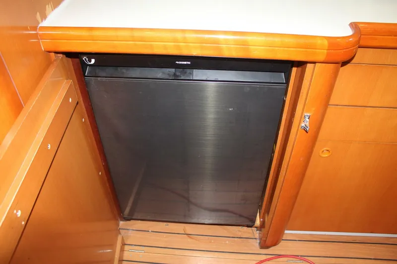 Slide: The Image of Lagoon 43 Power Cat 2004 - 11