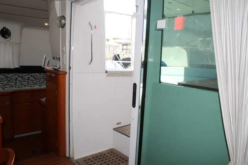 Slide: The Image of Lagoon 43 Power Cat 2004 - 13