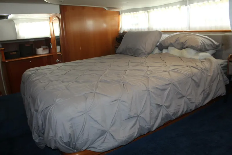 Slide: The Image of Lagoon 43 Power Cat 2004 - 20