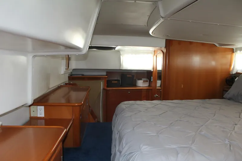 Slide: The Image of Lagoon 43 Power Cat 2004 - 21