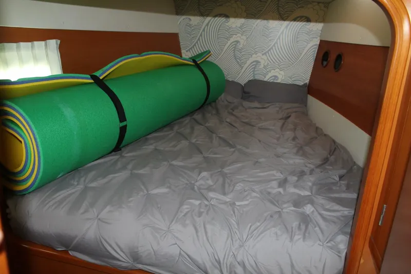 Slide: The Image of Lagoon 43 Power Cat 2004 - 25