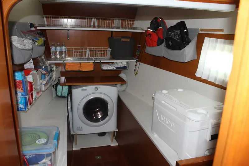Slide: The Image of Lagoon 43 Power Cat 2004 - 33