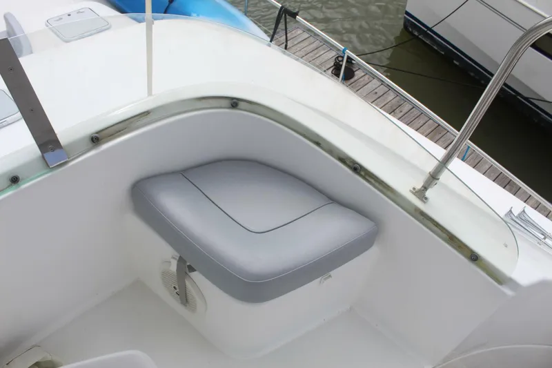 Slide: The Image of Lagoon 43 Power Cat 2004 - 43