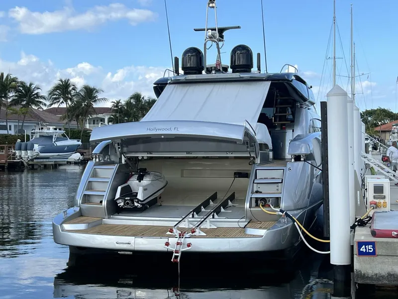Slide: The Image of Riva 86 Domino 2014 - 18