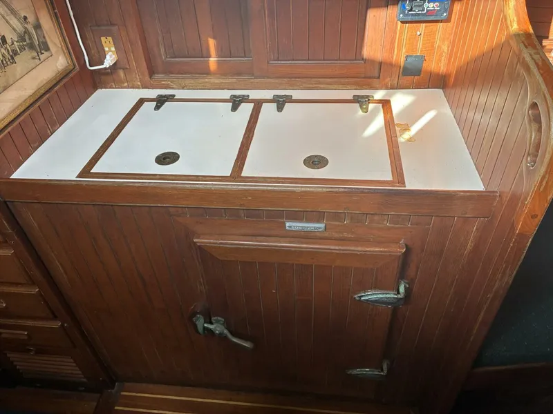 Slide: The Image of Vagabond 42 Ketch 1983 - 21