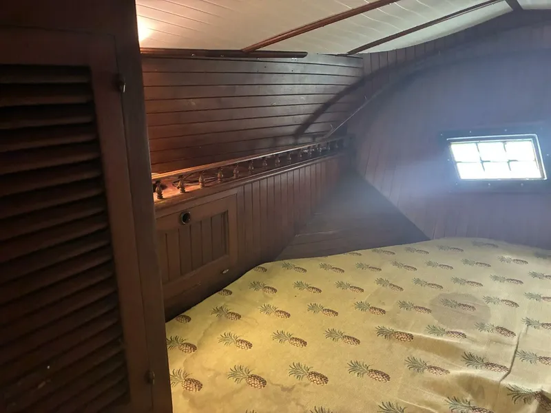 Slide: The Image of Vagabond 42 Ketch 1983 - 40