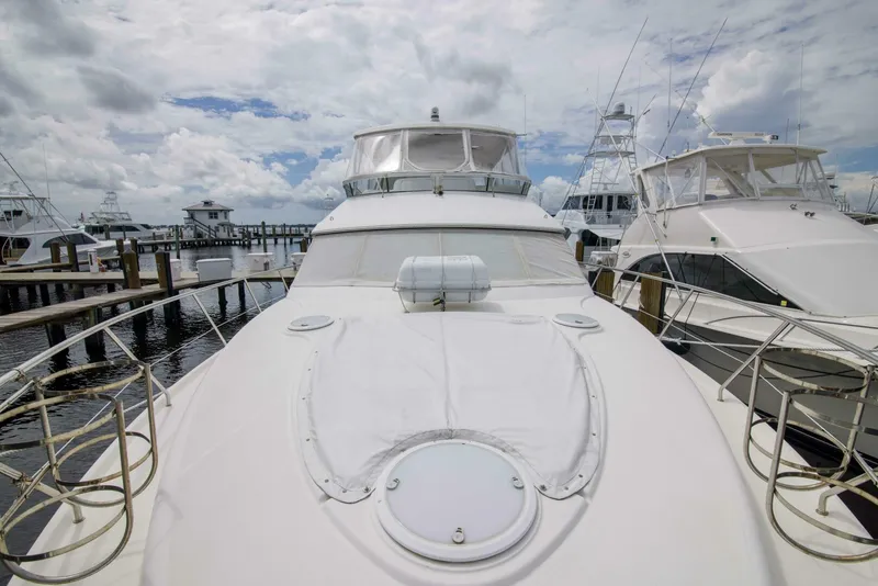 Slide: The Image of Silverton 52 Ovation 2009 - 26