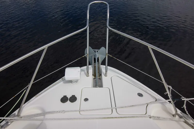 Slide: The Image of Silverton 52 Ovation 2009 - 27