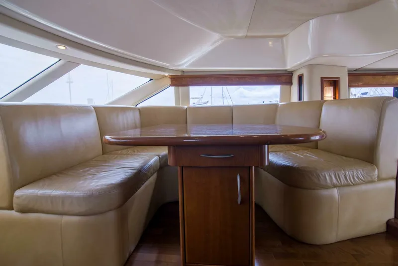 Slide: The Image of Silverton 52 Ovation 2009 - 38