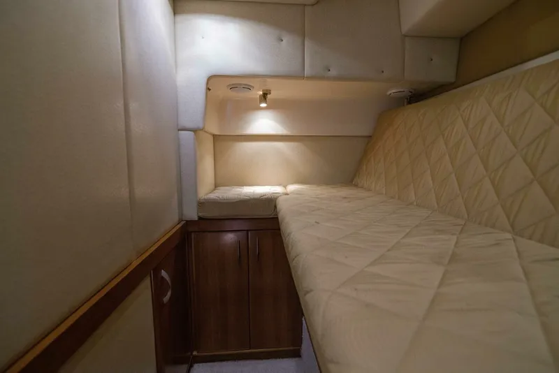 Slide: The Image of Silverton 52 Ovation 2009 - 44