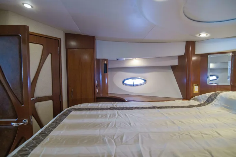 Slide: The Image of Silverton 52 Ovation 2009 - 66