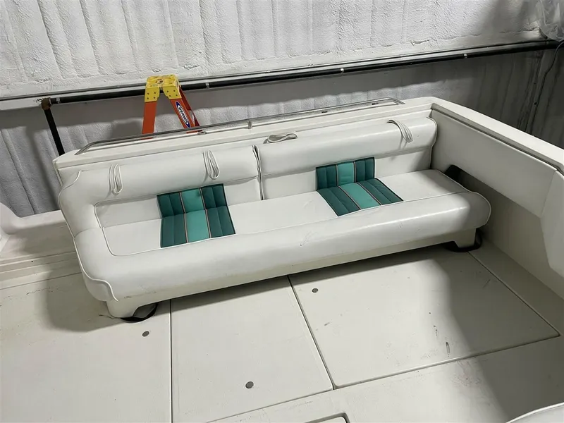 Slide: The Image of Sea Ray 300 Weekender 1993 - 9