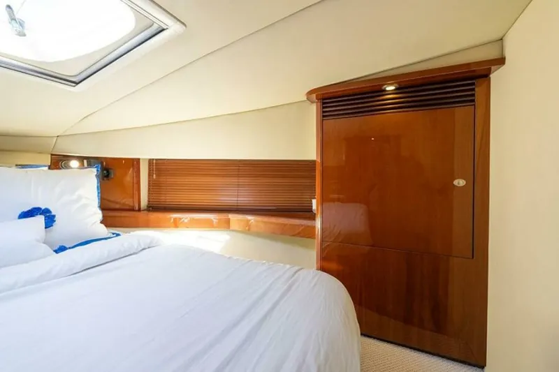 Slide: The Image of Sea Ray 48 Sundancer 2007 - 28