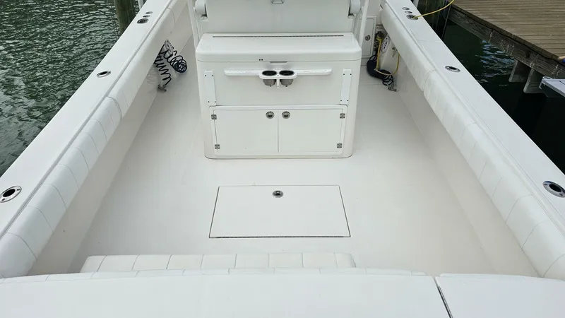 Slide: The Image of Regulator Marine 34SS 2012 - 10