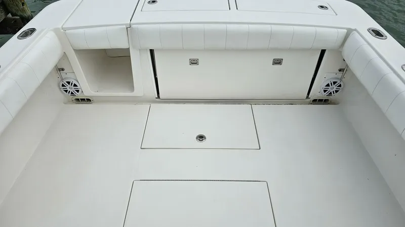 Slide: The Image of Regulator Marine 34SS 2012 - 16