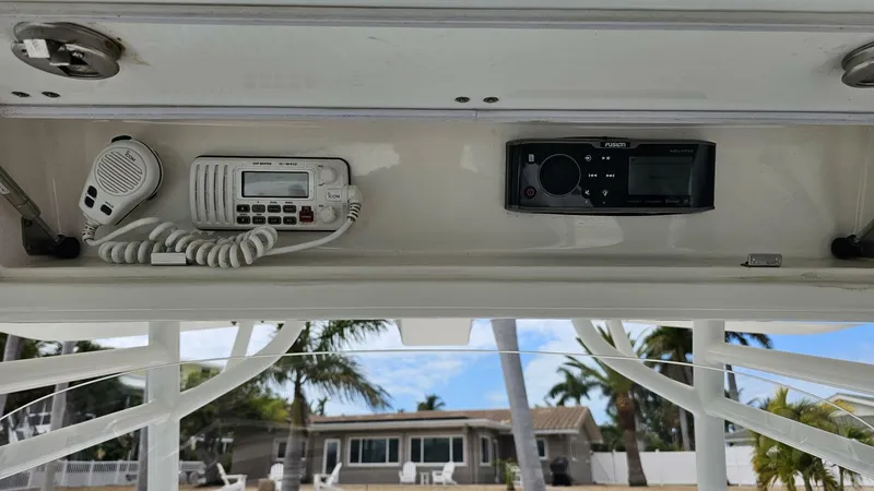 Slide: The Image of Regulator Marine 34SS 2012 - 34