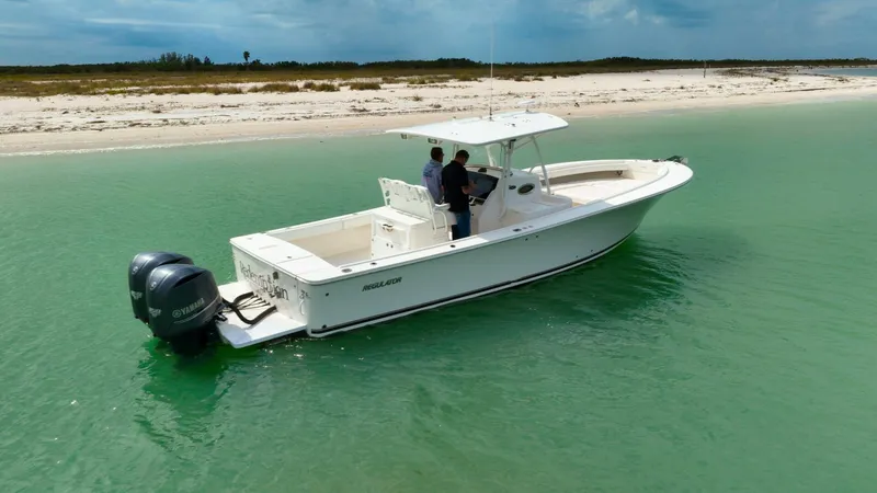 Slide: The Image of Regulator Marine 34SS 2012 - 5