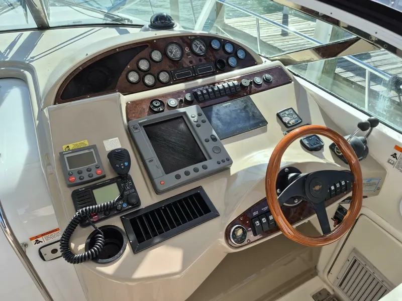 Slide: The Image of Riviera 4000 Offshore 2004 - 26